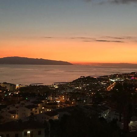Marisol Beautiful Apartment With Oceanview Адехе Екстериор снимка