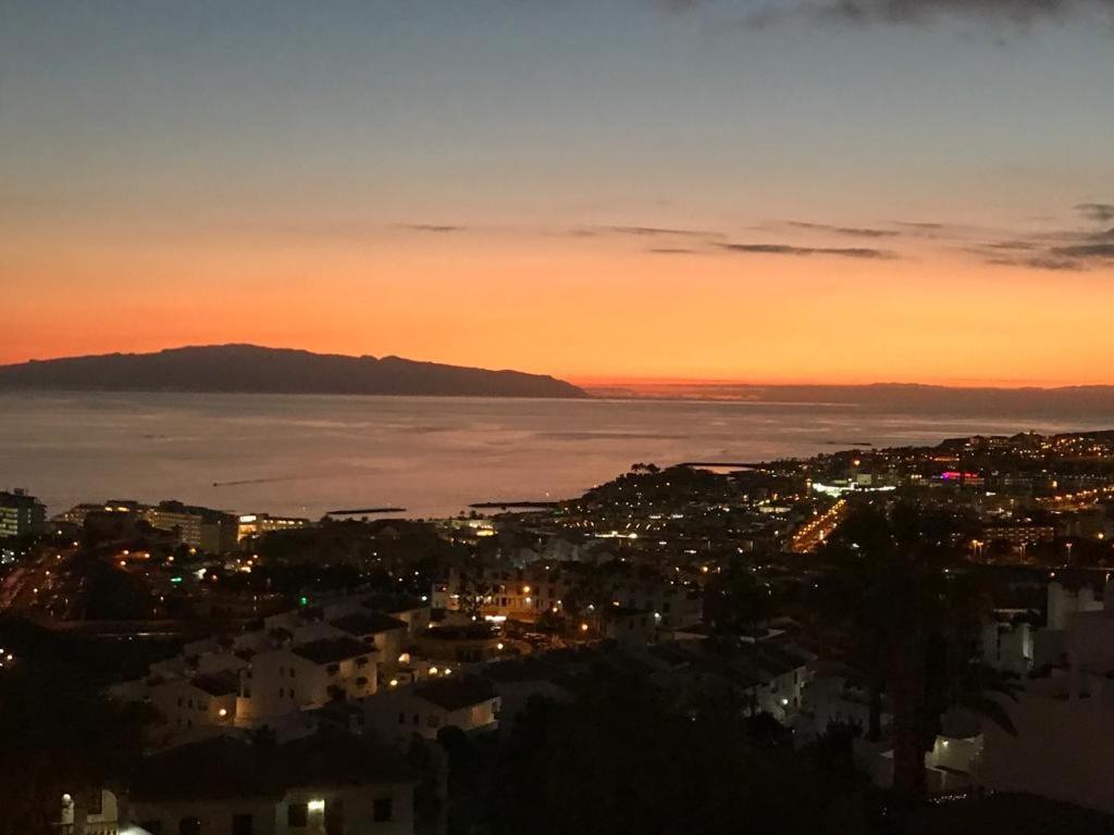 Marisol Beautiful Apartment With Oceanview Адехе Екстериор снимка