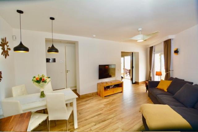 Marisol Beautiful Apartment With Oceanview Адехе Екстериор снимка