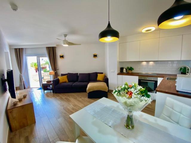 Marisol Beautiful Apartment With Oceanview Адехе Екстериор снимка