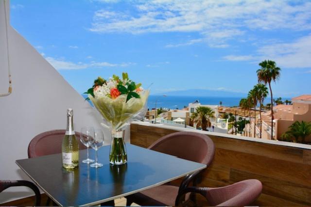 Marisol Beautiful Apartment With Oceanview Адехе Екстериор снимка